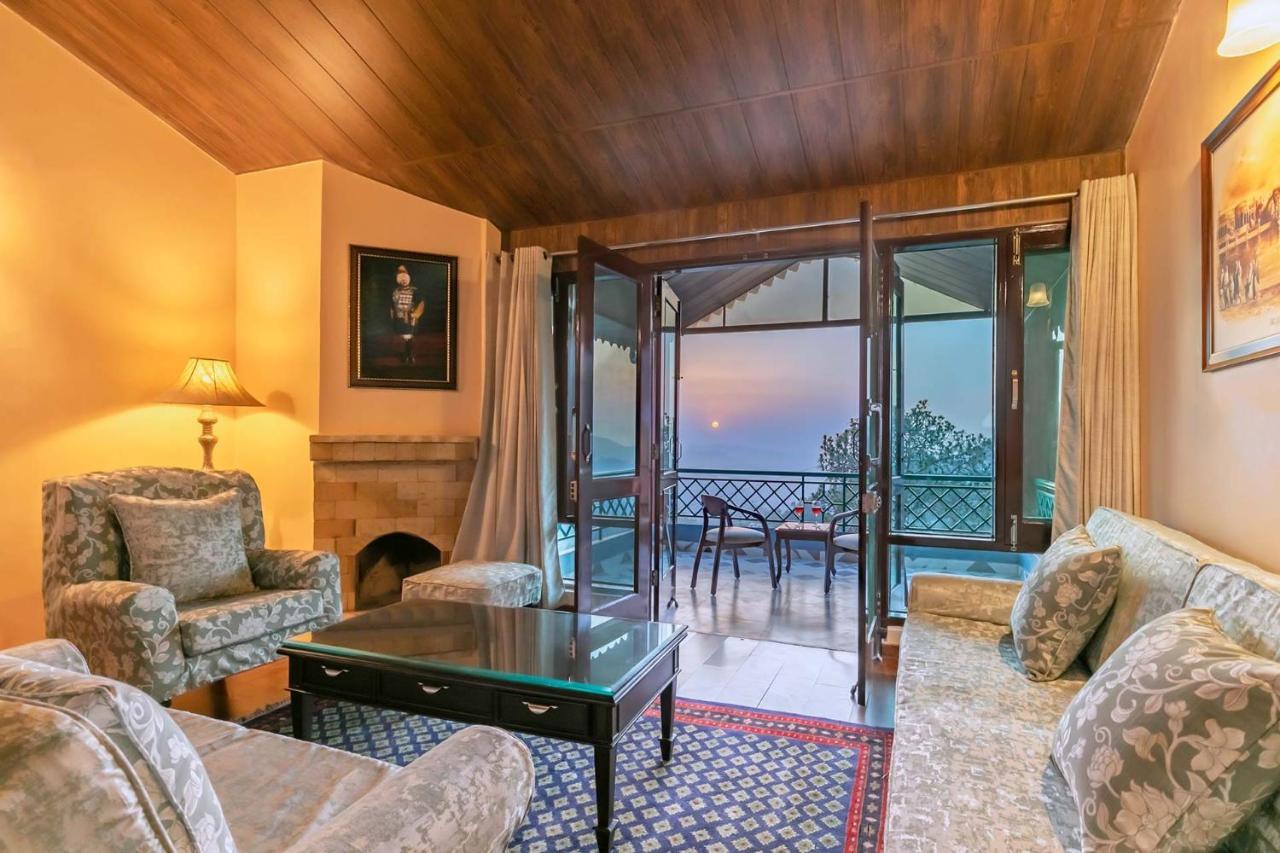 Stayvista At Cecil Cottages With Barbeque, Hill View Kasauli Exterior photo