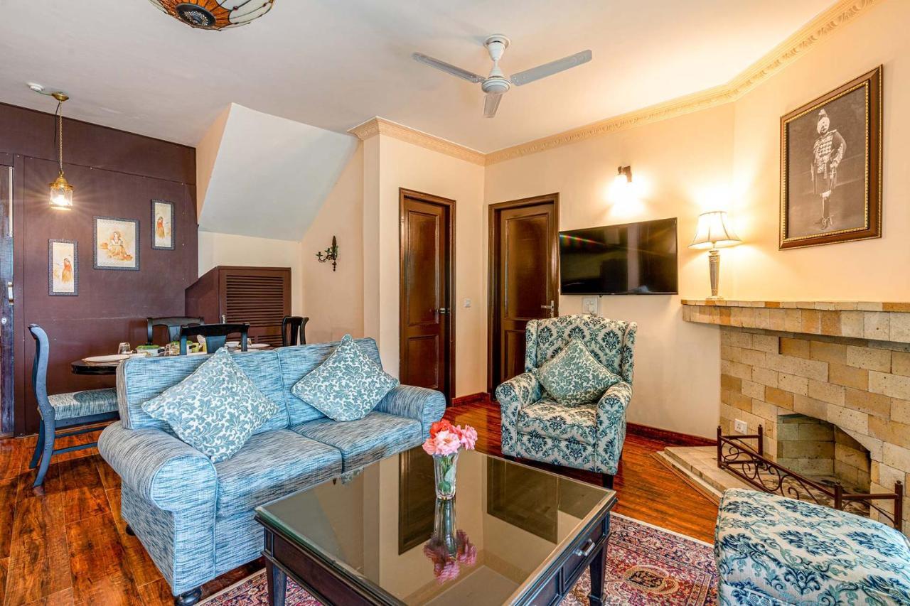 Stayvista At Cecil Cottages With Barbeque, Hill View Kasauli Exterior photo